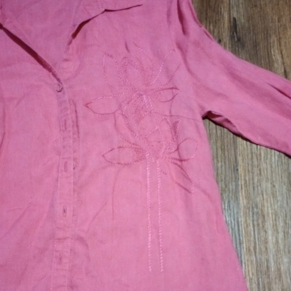 Coral Tweeds  Button-Up Shirt And Is 100% Linen - Picture 4 of 5